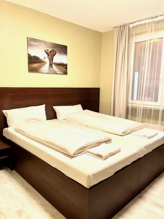 Hotel City Star Франкфурт на Майн Екстериор снимка